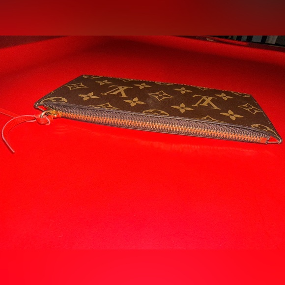 Wallet - Picture 2 of 5